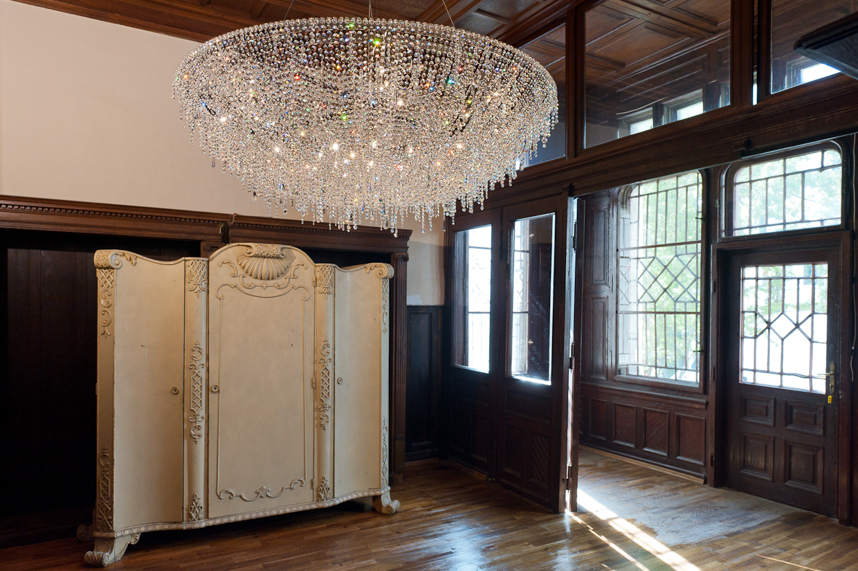MANOOI Lighting Creations: Crystal clear success (FORBES!), Manooi Crystal Chandeliers