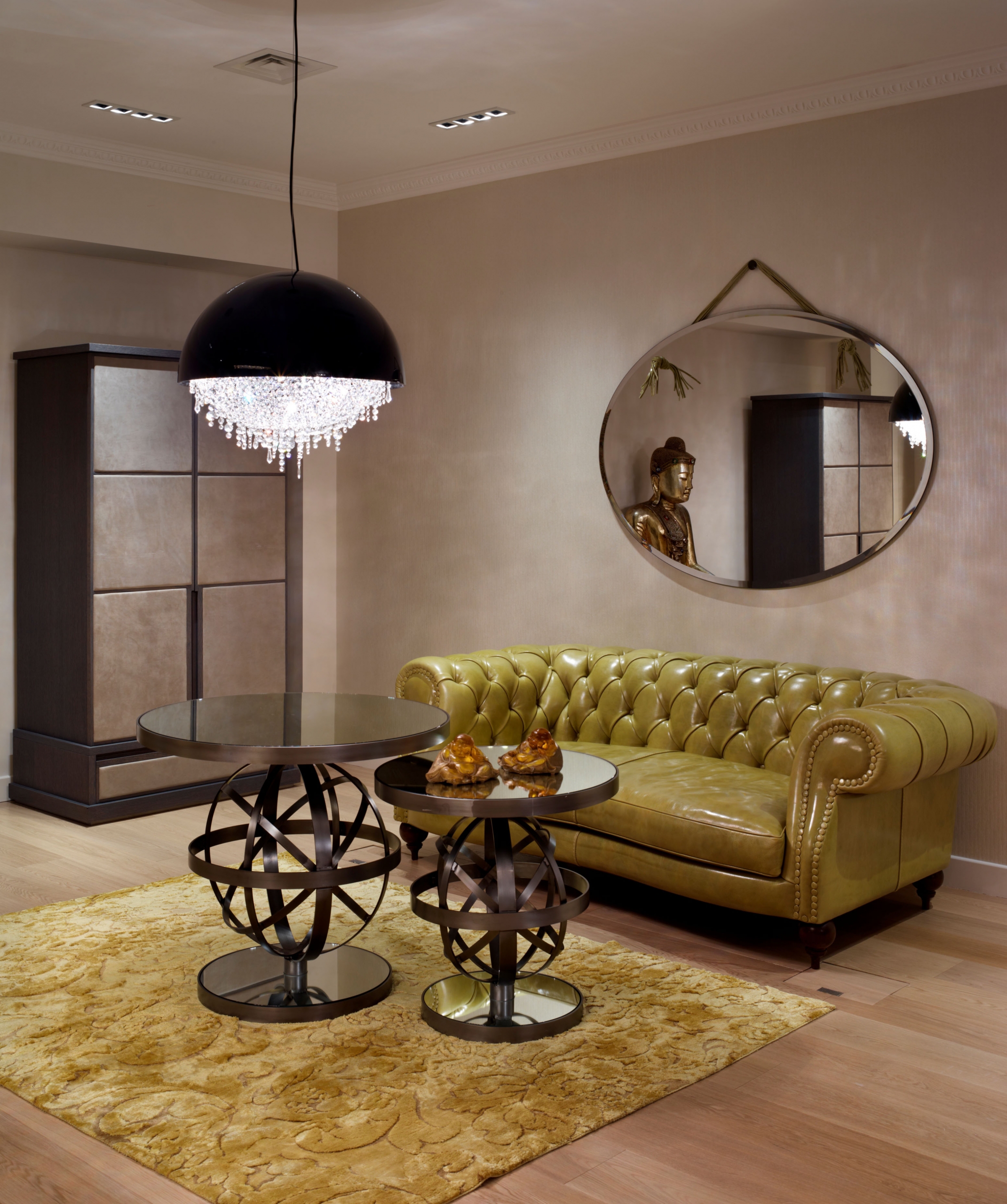 Black Ozero chandelier in luxury interior design