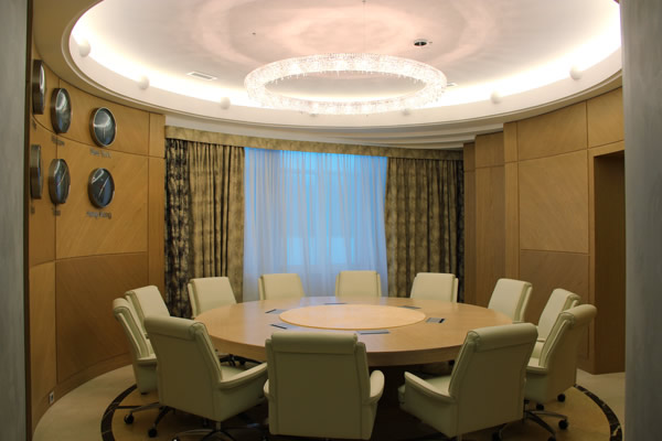 Luxury office in Moscow, Manooi Crystal Chandeliers